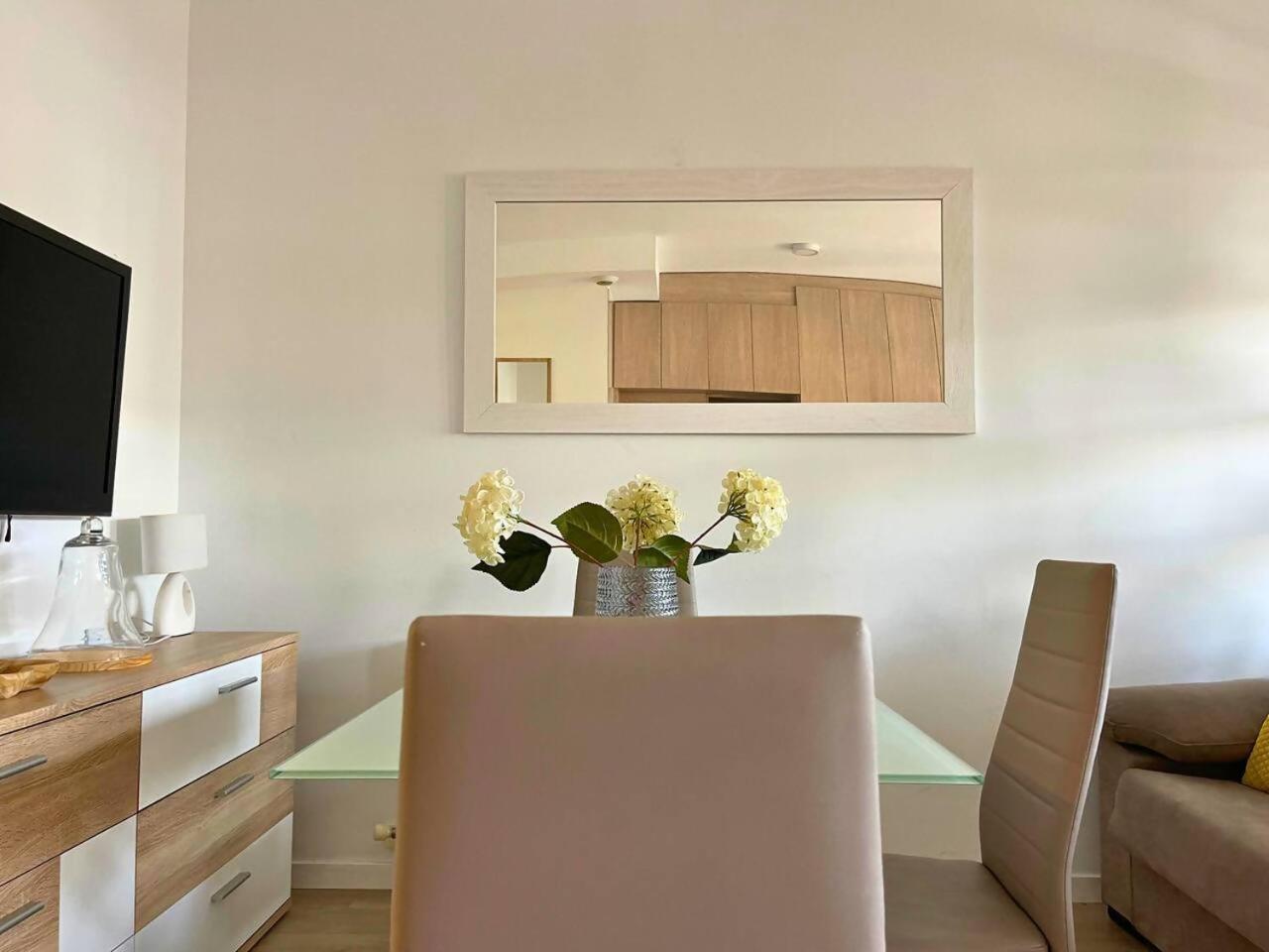 Home4U Apartamento Con Cochera Granada Eksteriør billede