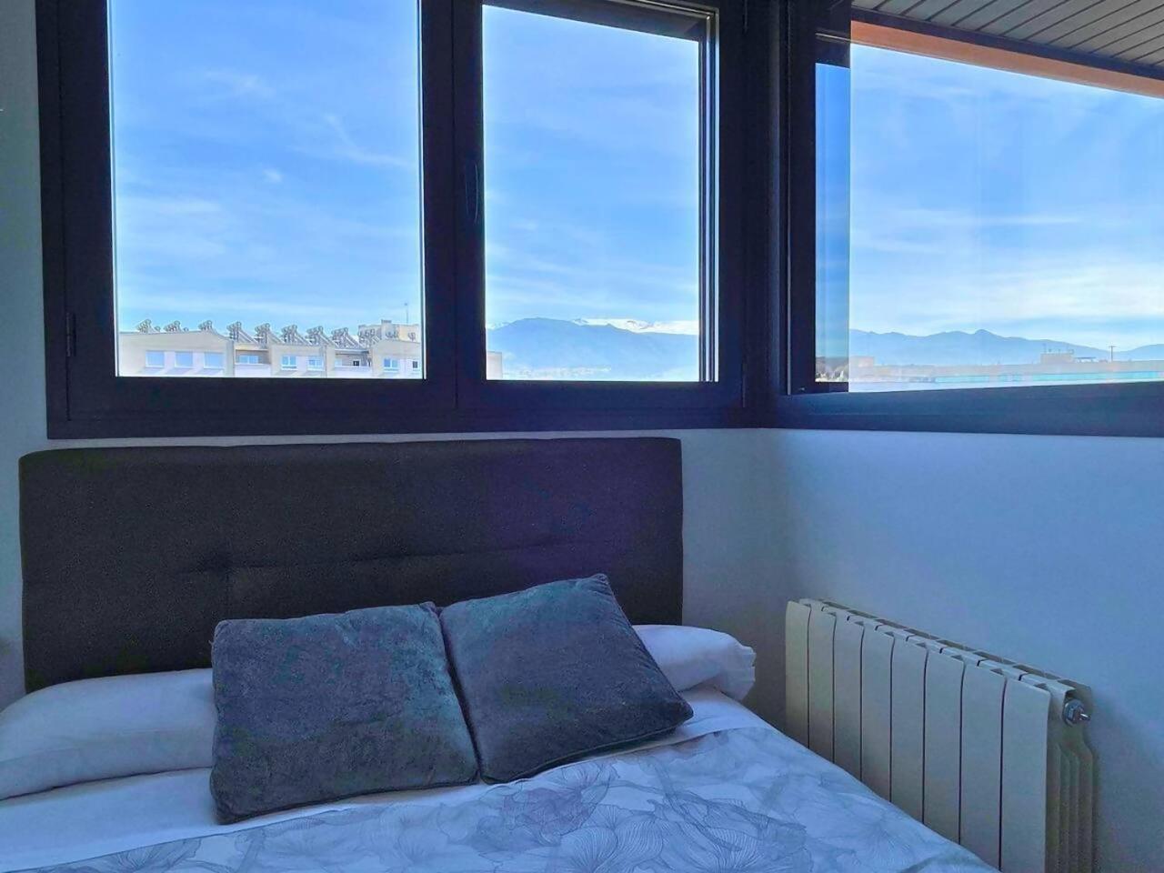 Home4U Apartamento Con Cochera Granada Eksteriør billede