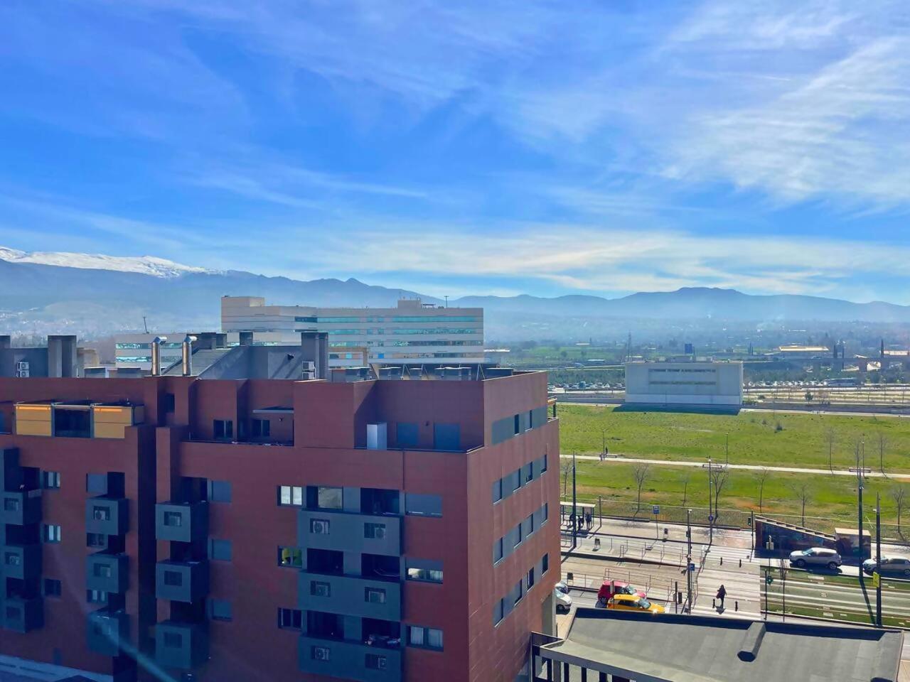 Home4U Apartamento Con Cochera Granada Eksteriør billede