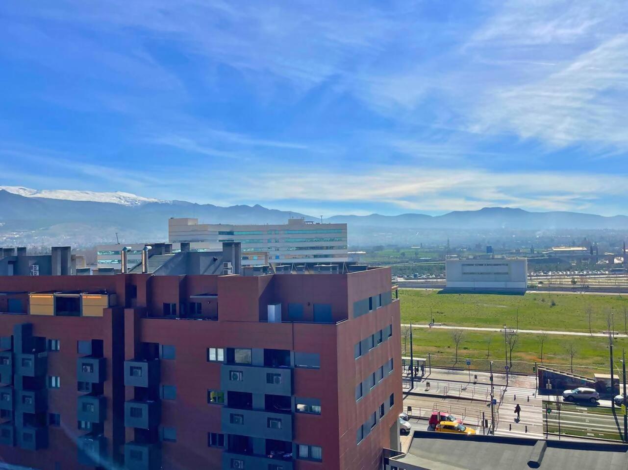 Home4U Apartamento Con Cochera Granada Eksteriør billede
