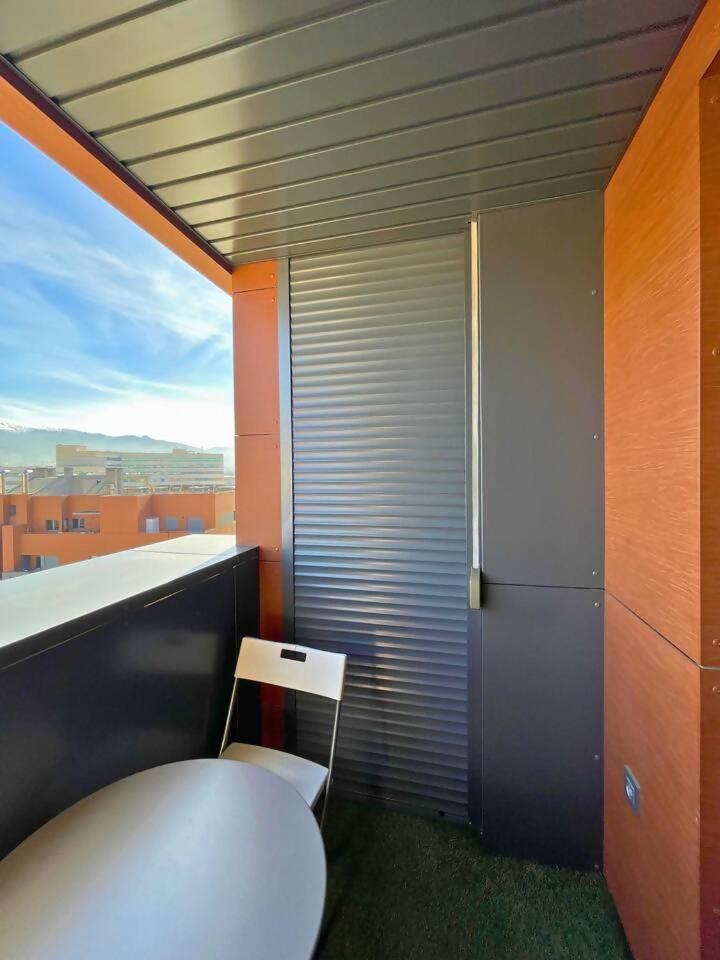 Home4U Apartamento Con Cochera Granada Eksteriør billede